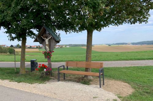 Neue Sitzmöglichkeiten in Wolfersdorf